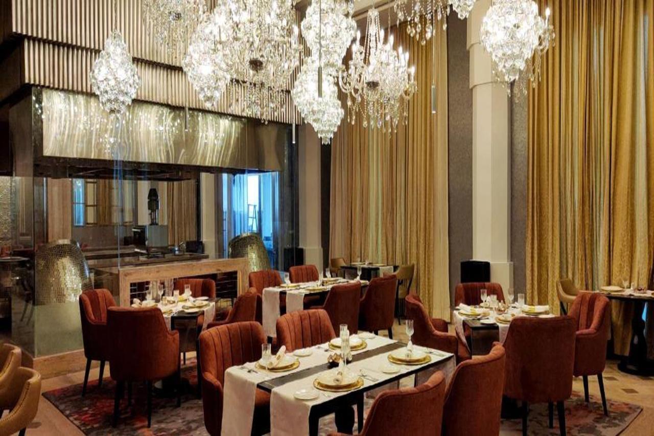 The Leela Gandhinagar Hotel ภายนอก รูปภาพ